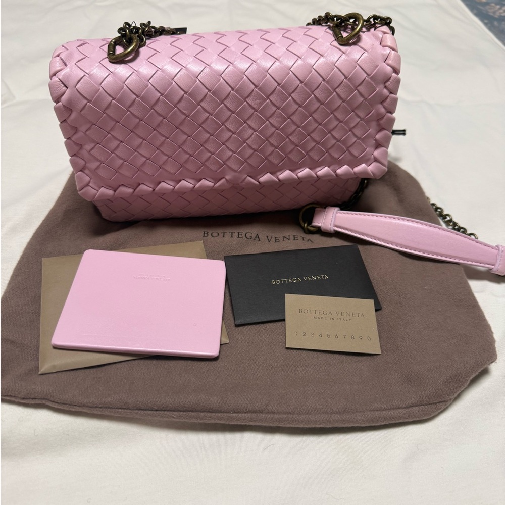 🌹SALE🌹Bottega Veneta Olimpia Baby Intrecciato Leather Shoulder Bag – Pink